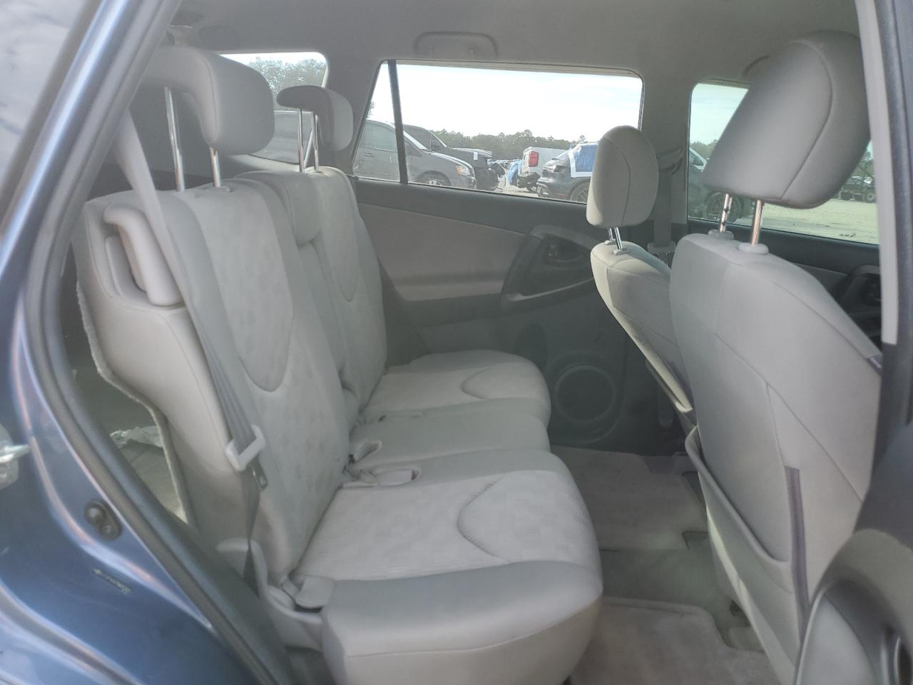 2011 Toyota RAV 4 - Image 11