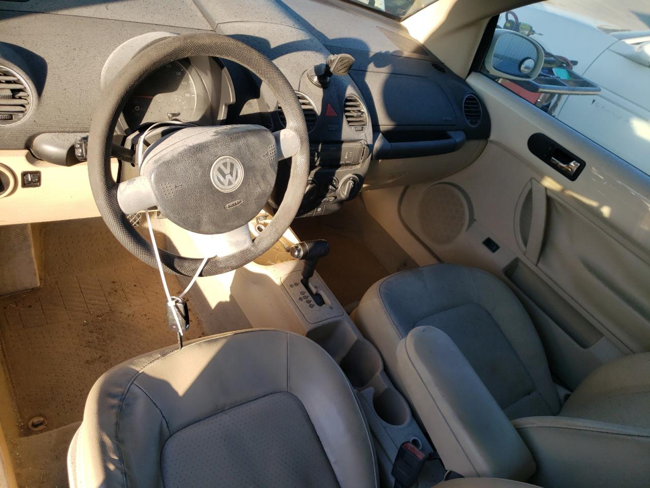 2007 Volkswagen Beetle - Image 8