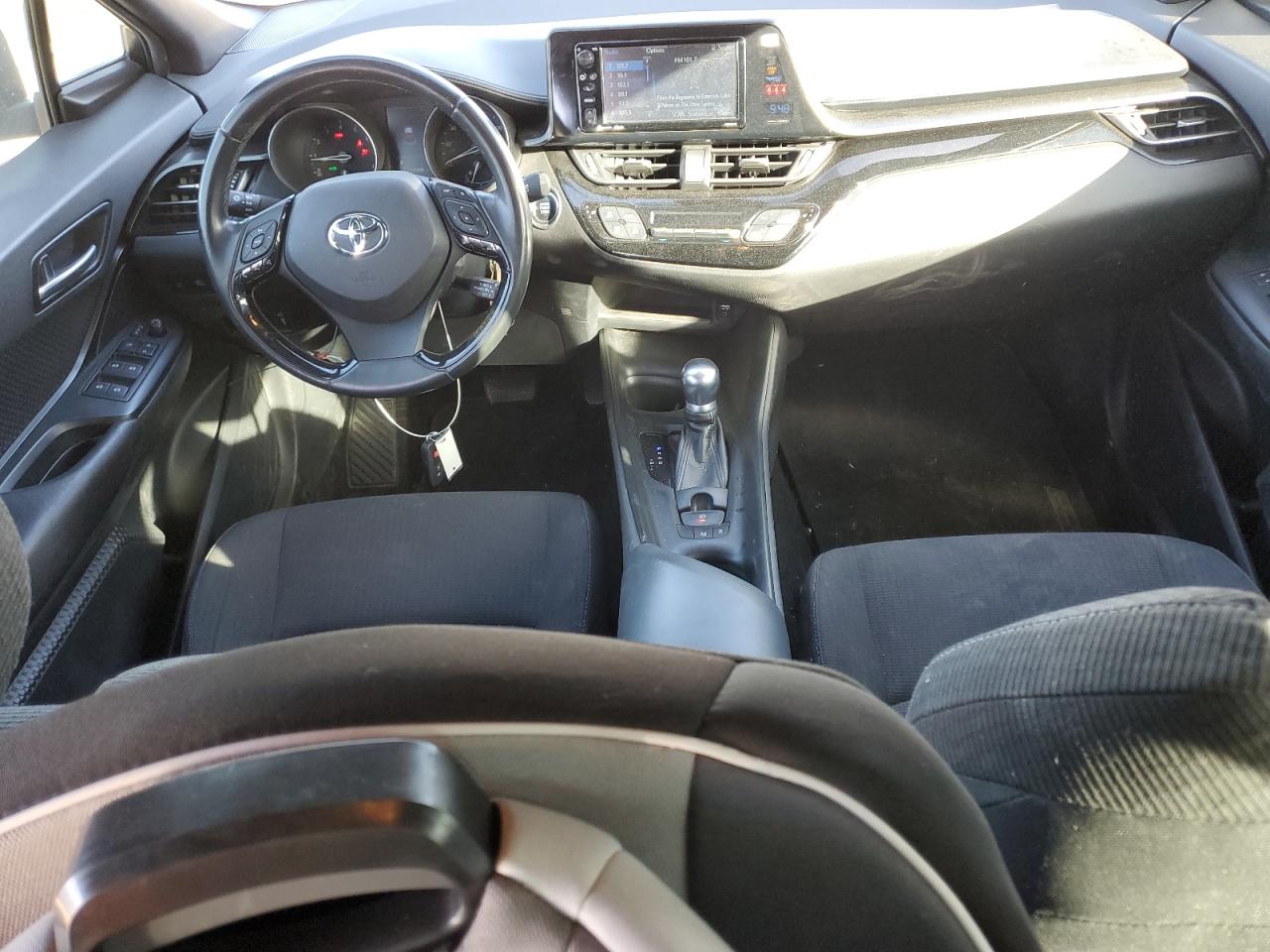 2018 Toyota C-HR - Image 8