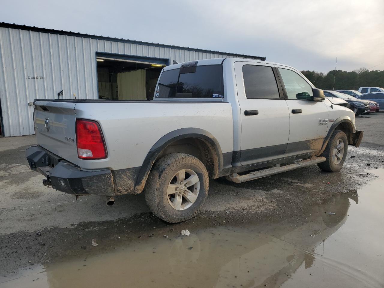 2016 RAM 1500 - Image 3