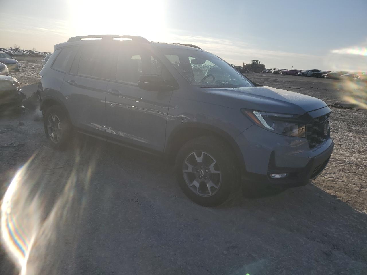 2022 Honda Passport - Image 4