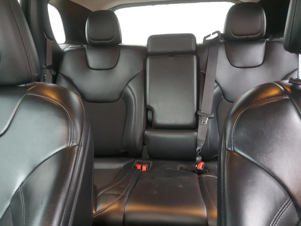 2020 Jeep Grand Cherokee - Image 10