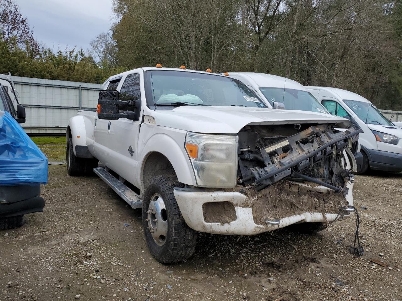 2015 Ford F350 - Image 4
