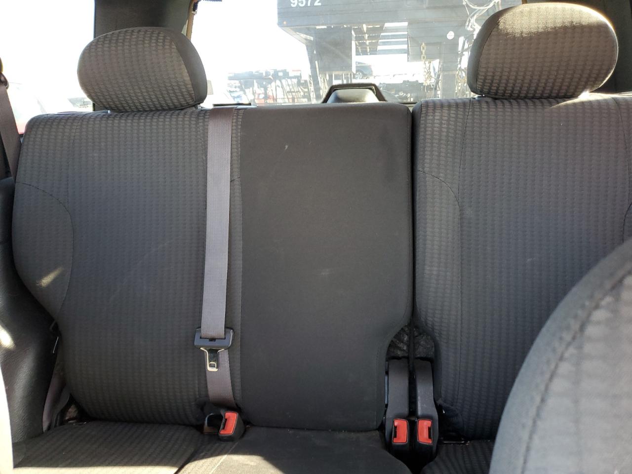 2003 Jeep Liberty (North America) - Image 10