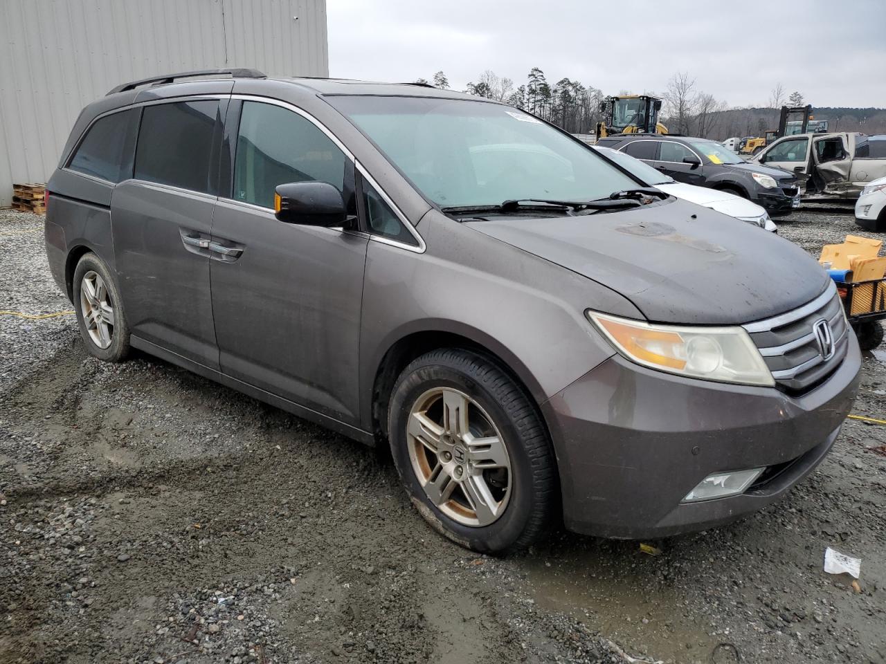 2011 Honda Odyssey - Image 4