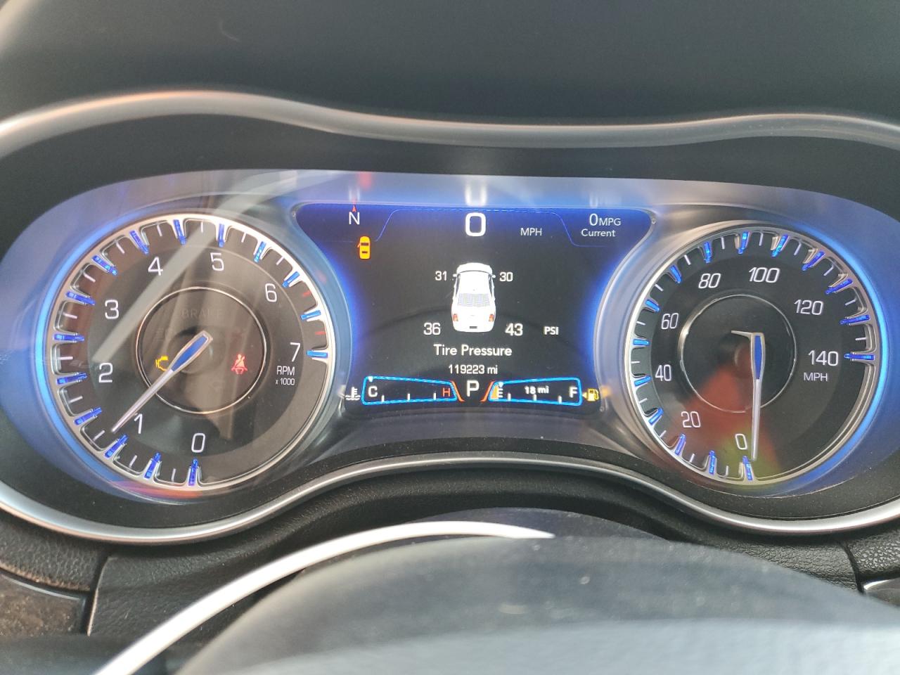 2019 Chrysler 300 - Image 9