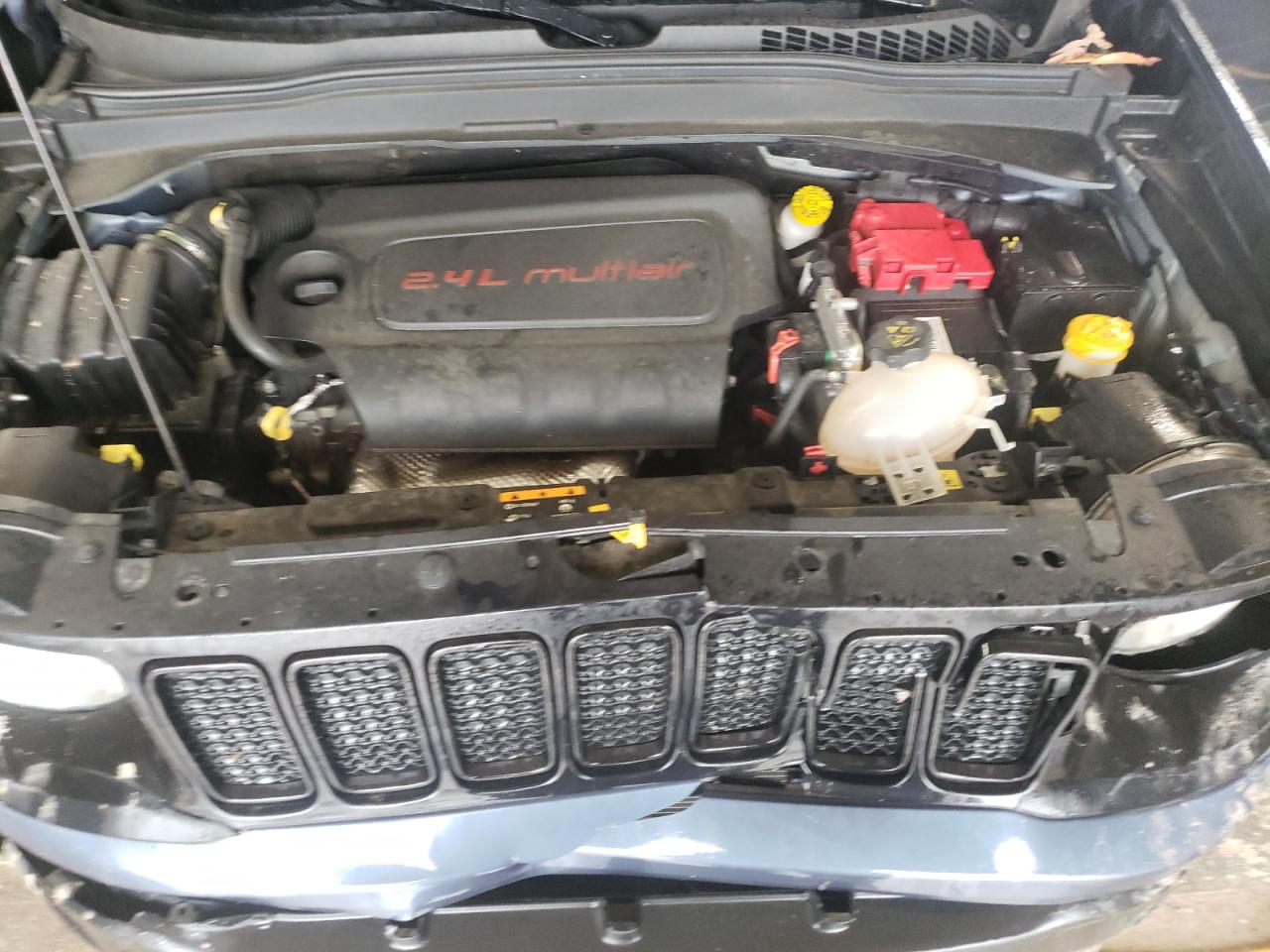 2020 Jeep Renegade - Image 13