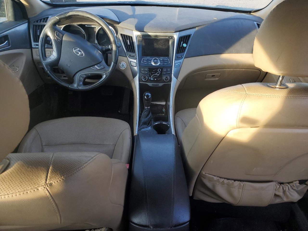 2012 Hyundai Sonata - Image 8