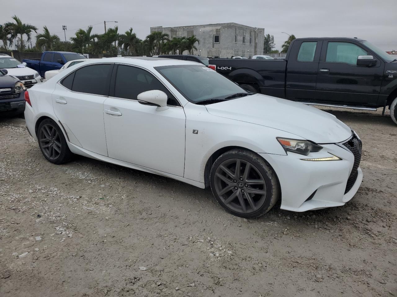2014 Lexus IS - Image 4