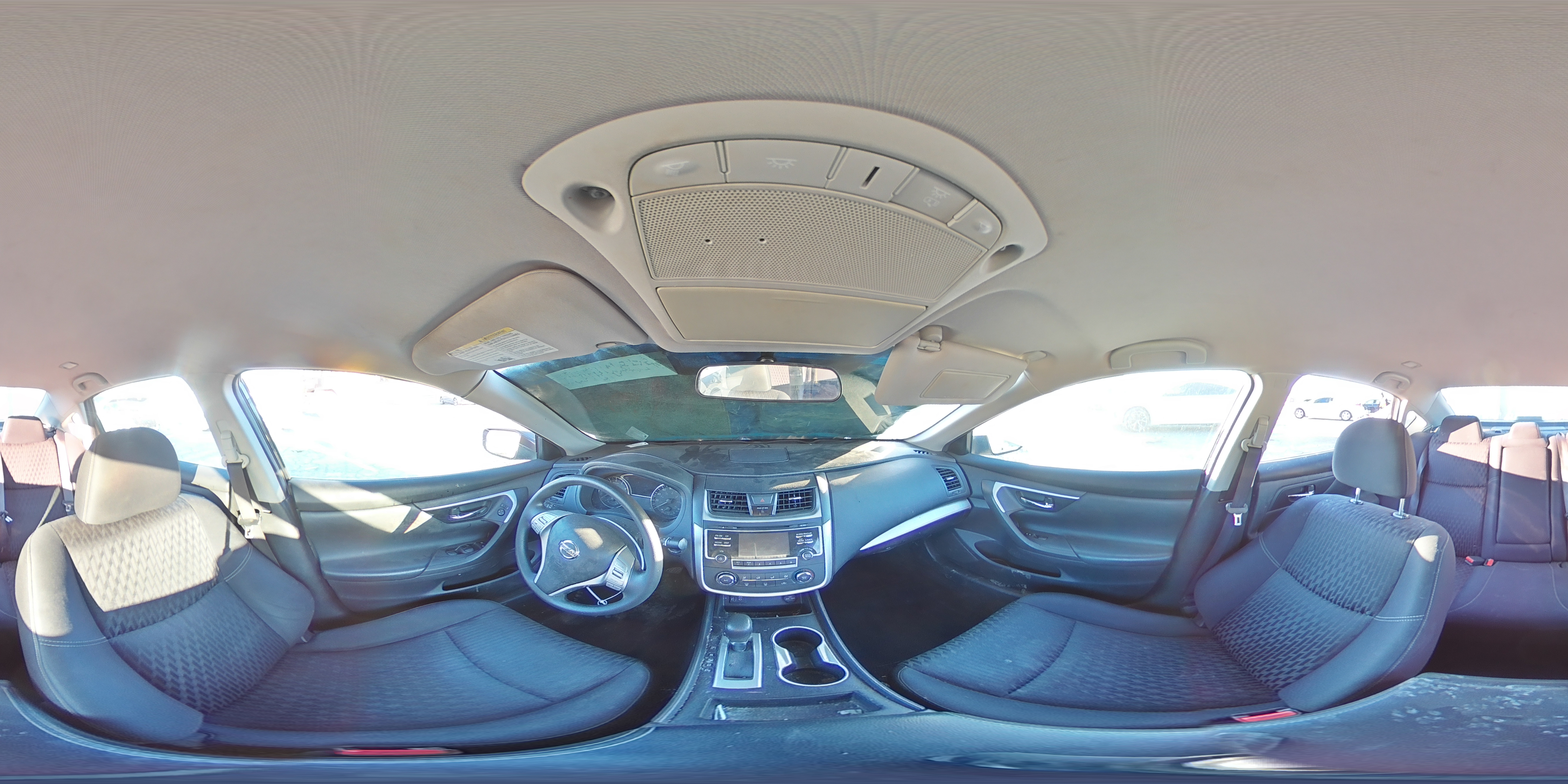 2018 Nissan Altima - Image 14