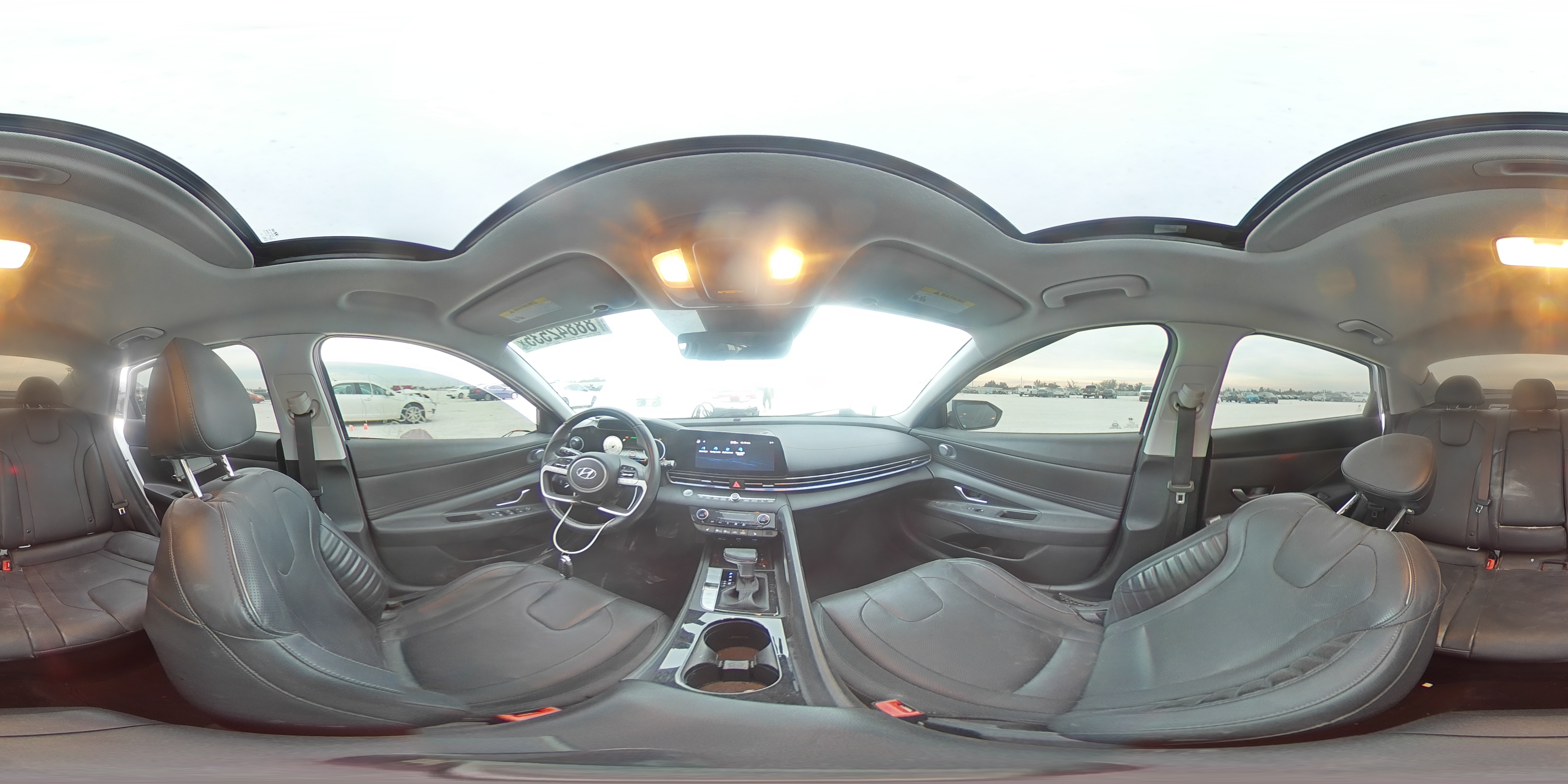2021 Hyundai Elantra - Image 13