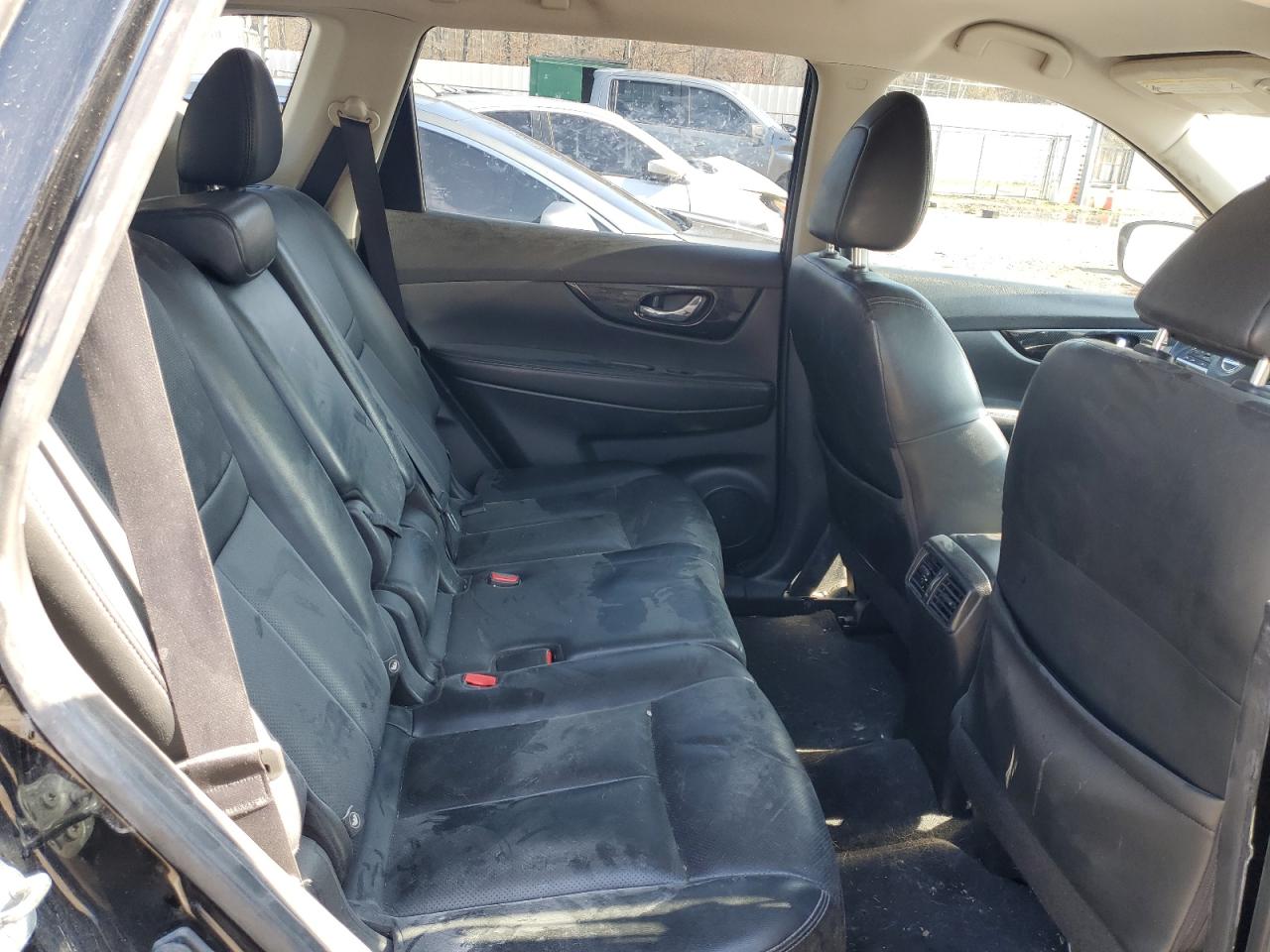 2018 Nissan Rogue - Image 10