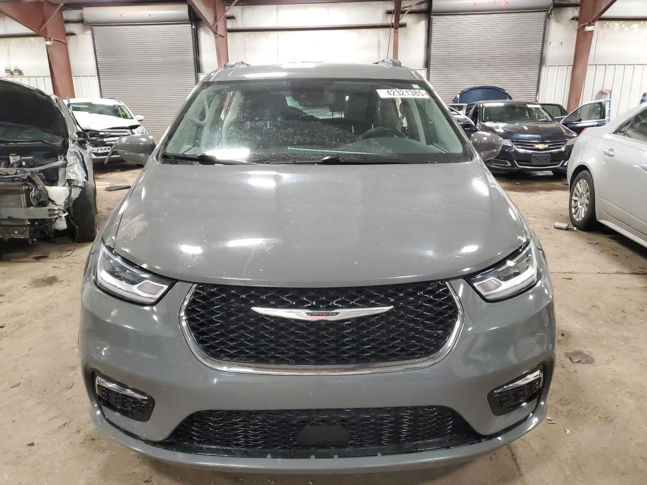 2022 Chrysler Pacifica - Image 5