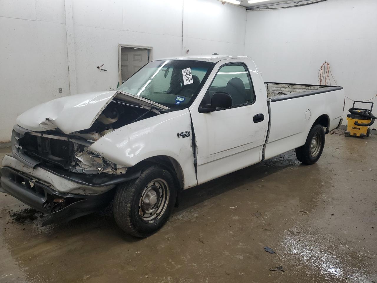 2000 Ford F-150 - Image 1