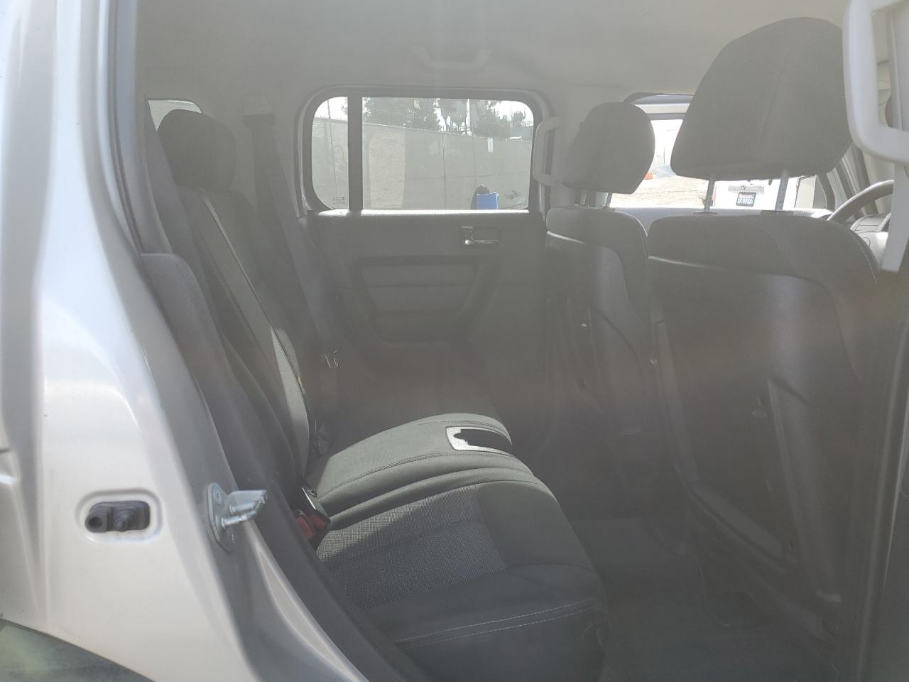 2006 Hummer H3 - Image 12