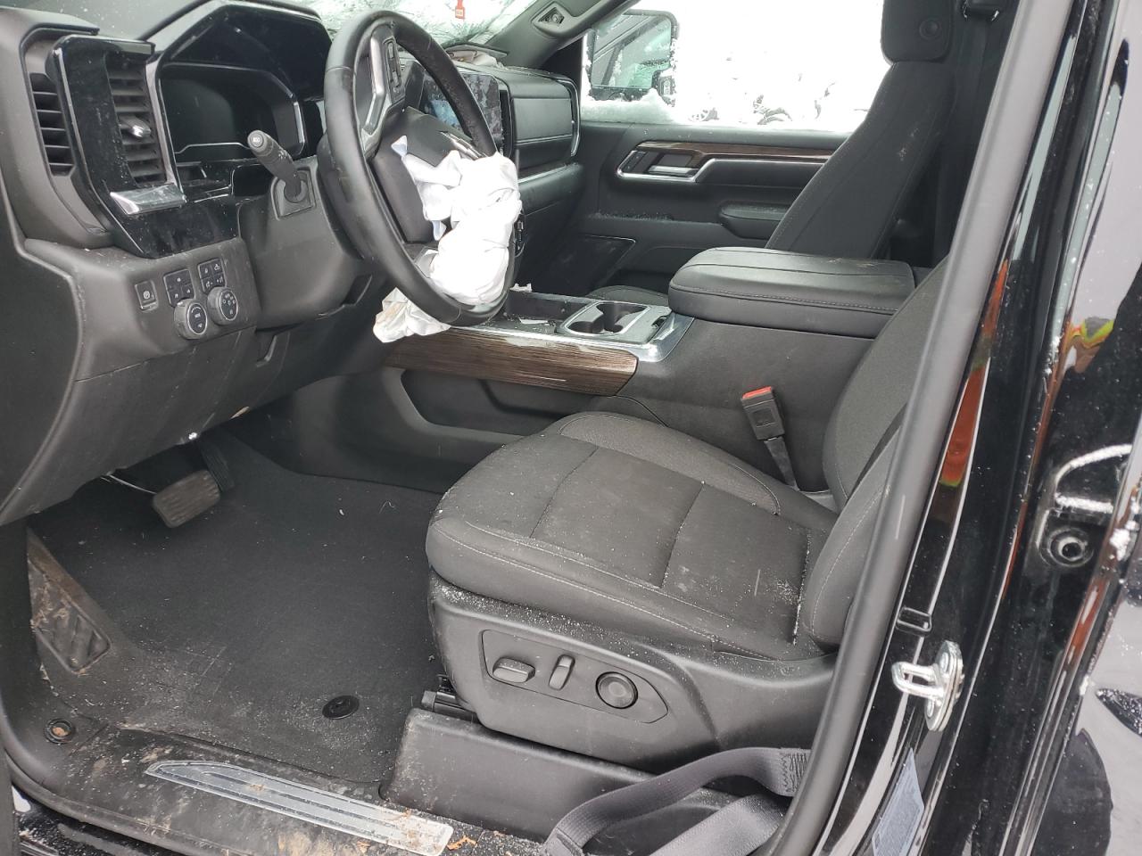 2024 Chevrolet Silverado - Image 7
