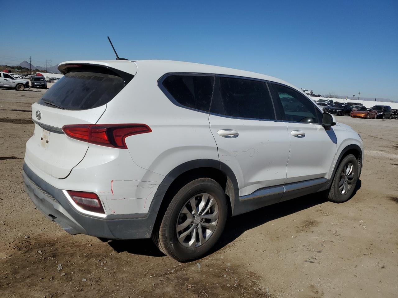2019 Hyundai Santa Fe - Image 3