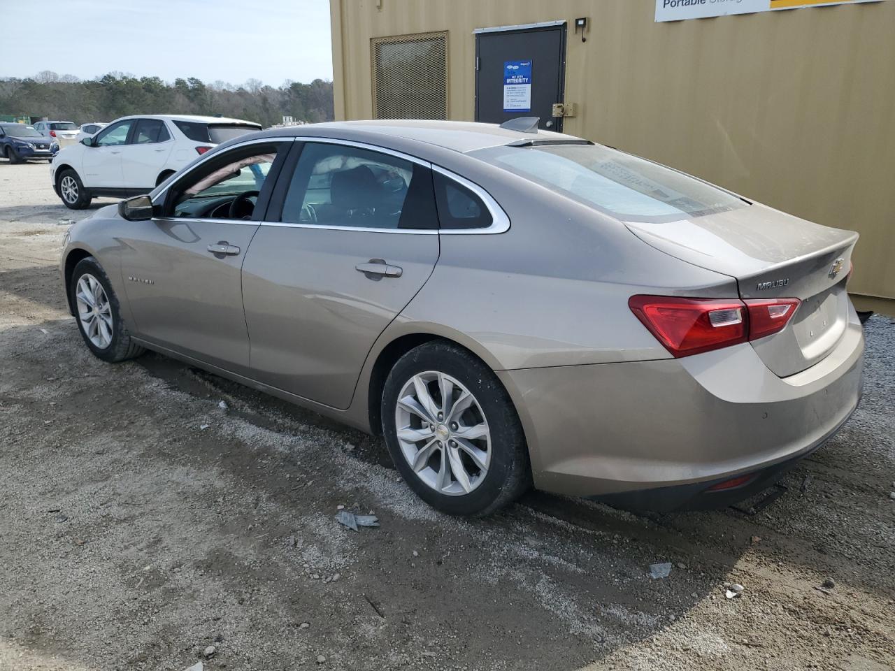 2023 Chevrolet Malibu - Image 2
