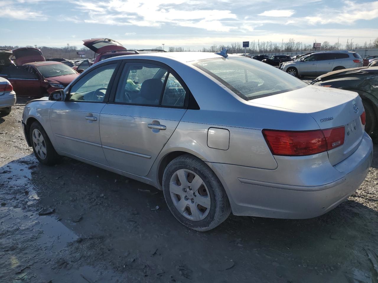 2009 Hyundai Sonata - Image 2