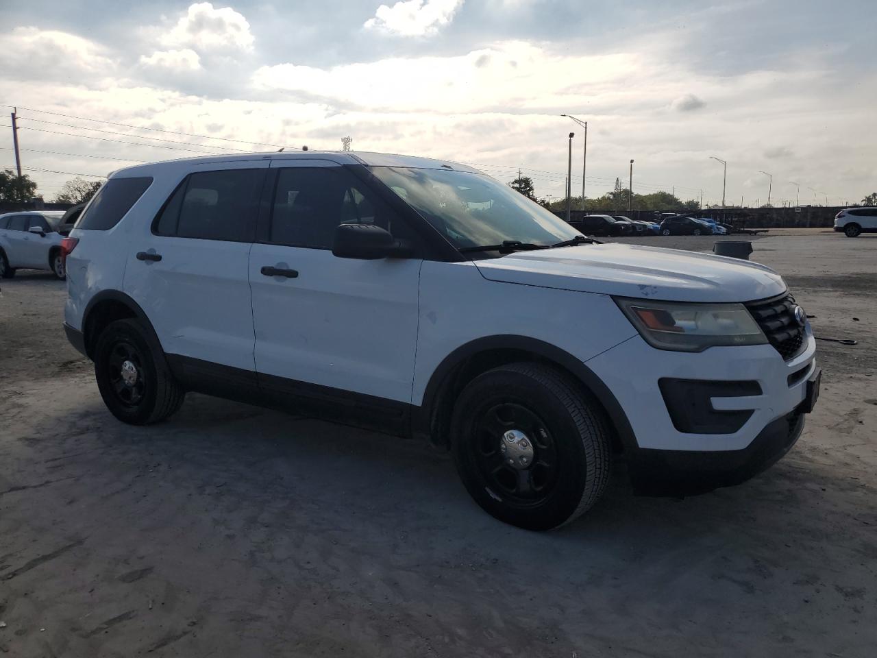 2016 Ford Explorer - Image 4