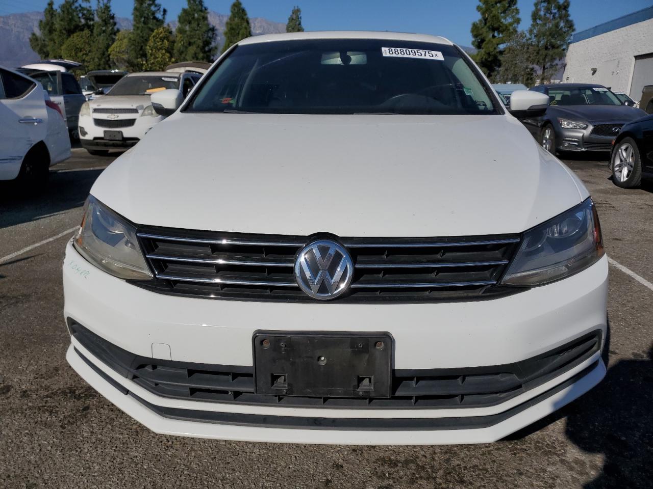2017 Volkswagen Jetta - Image 5