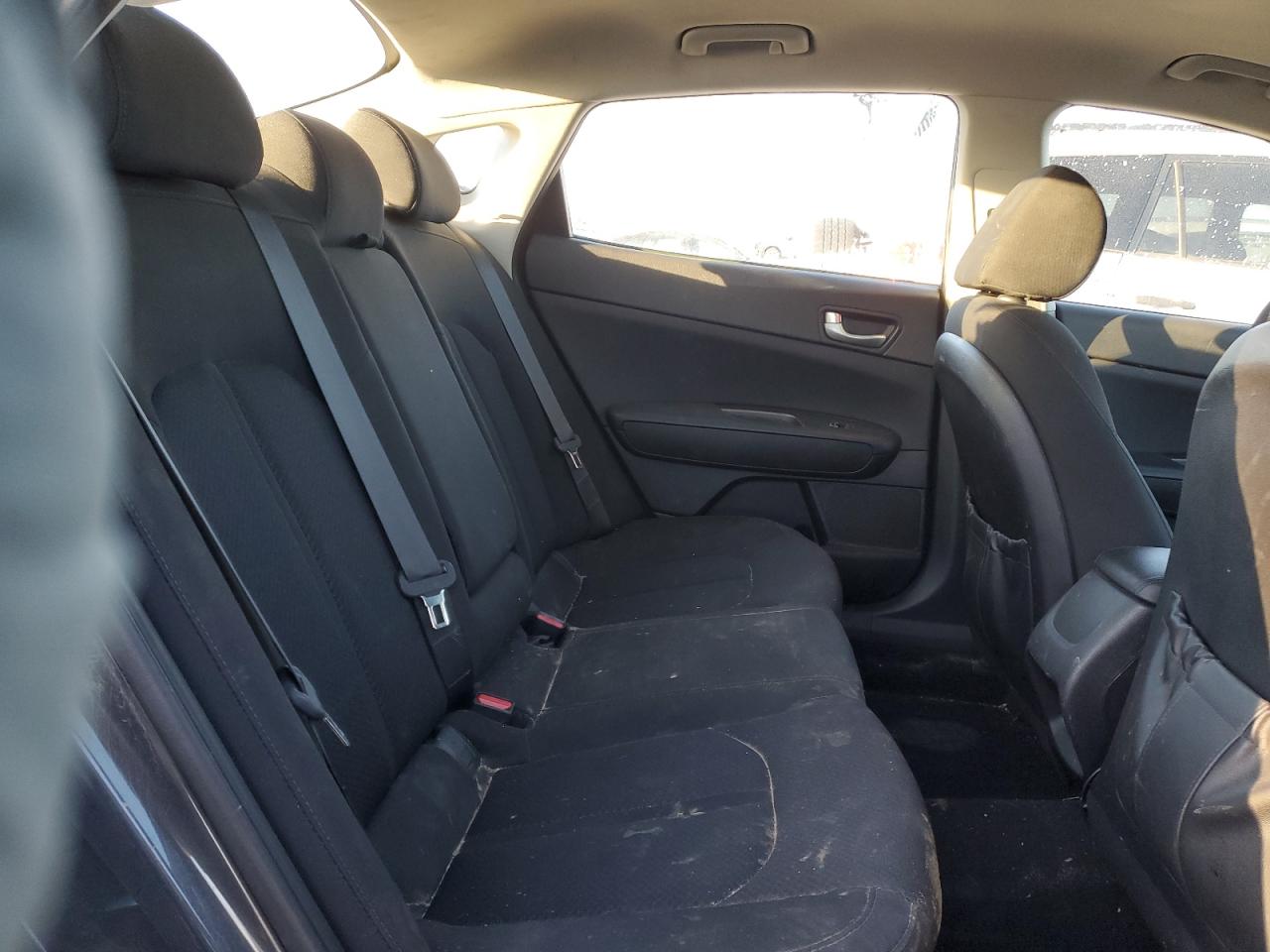 2017 Kia Optima - Image 10