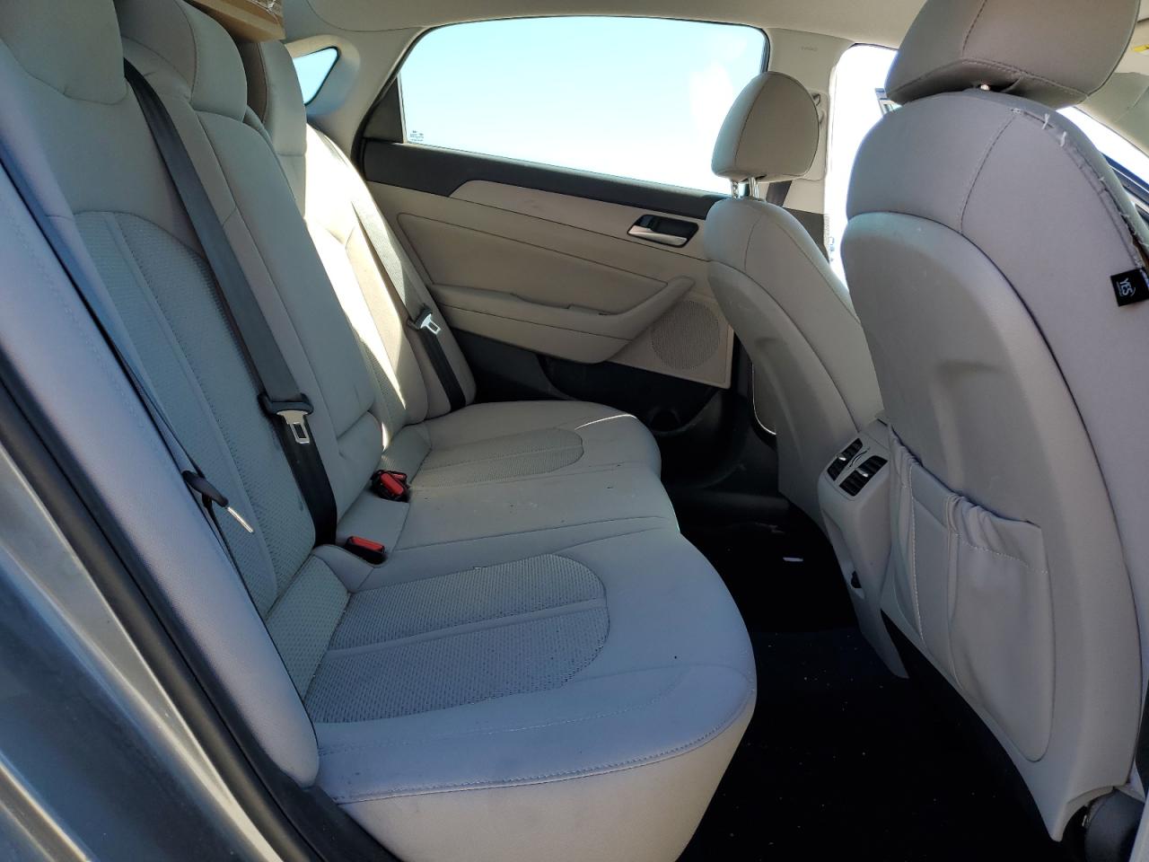 2019 Hyundai Sonata - Image 11