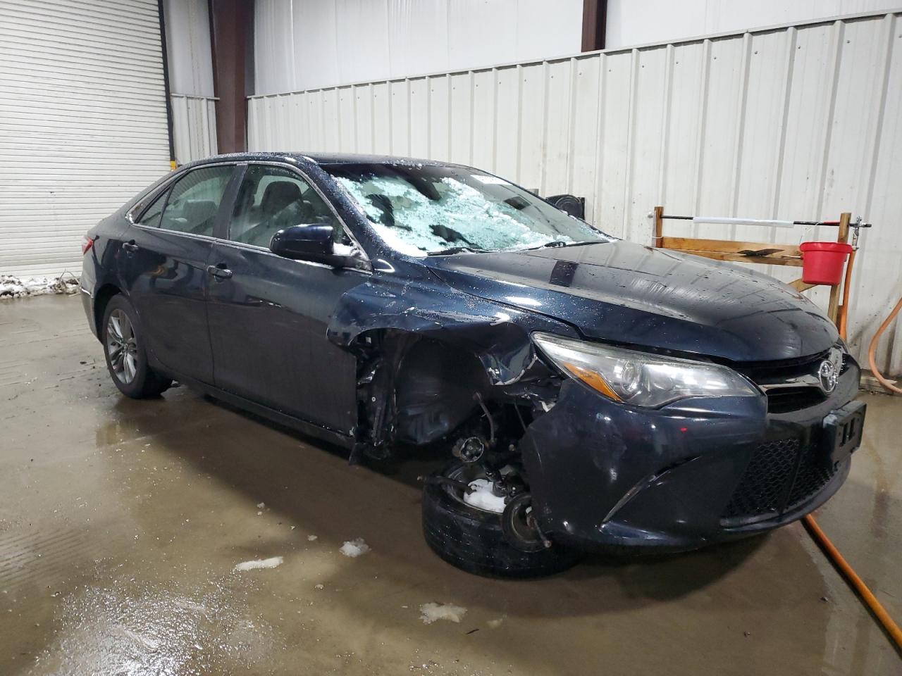 VIN 4T1BF1FK0GU570584 2016 TOYOTA CAMRY no.4