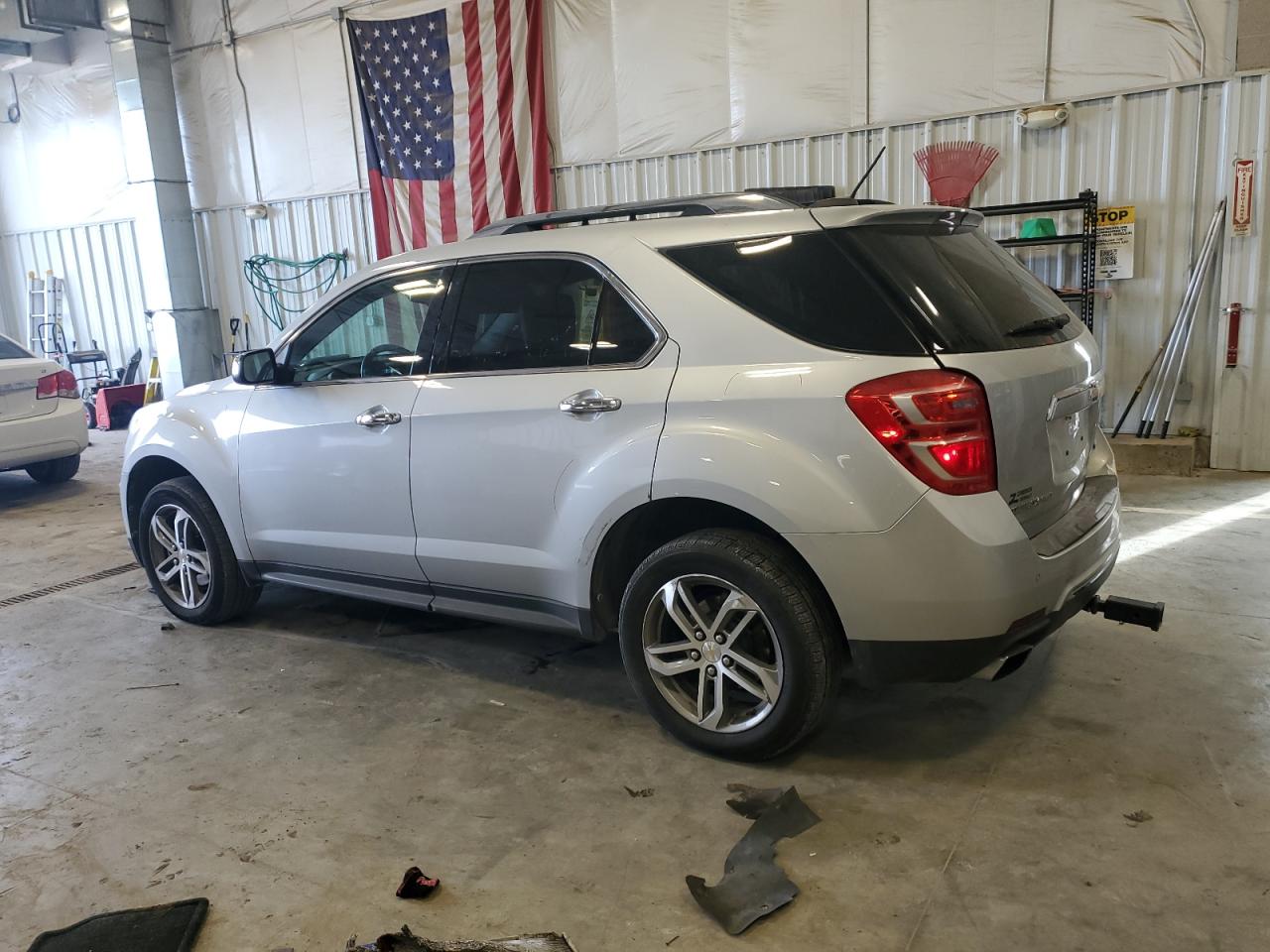 2017 Chevrolet Equinox - Image 2
