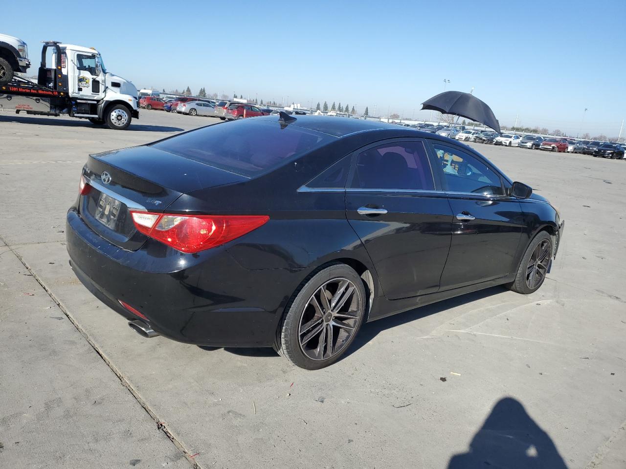2011 Hyundai Sonata - Image 3
