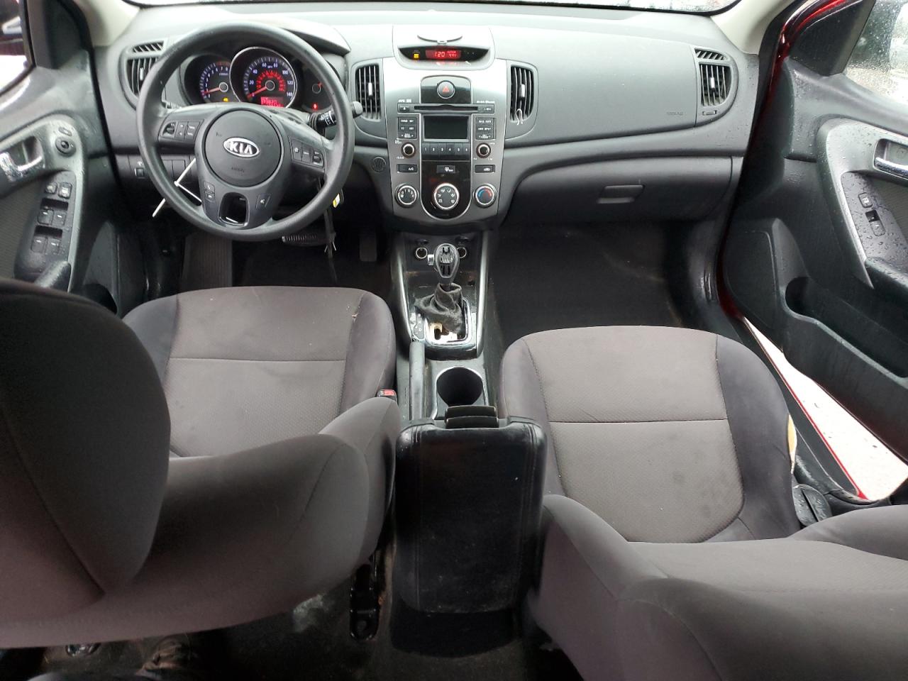 2013 Kia Forte - Image 8