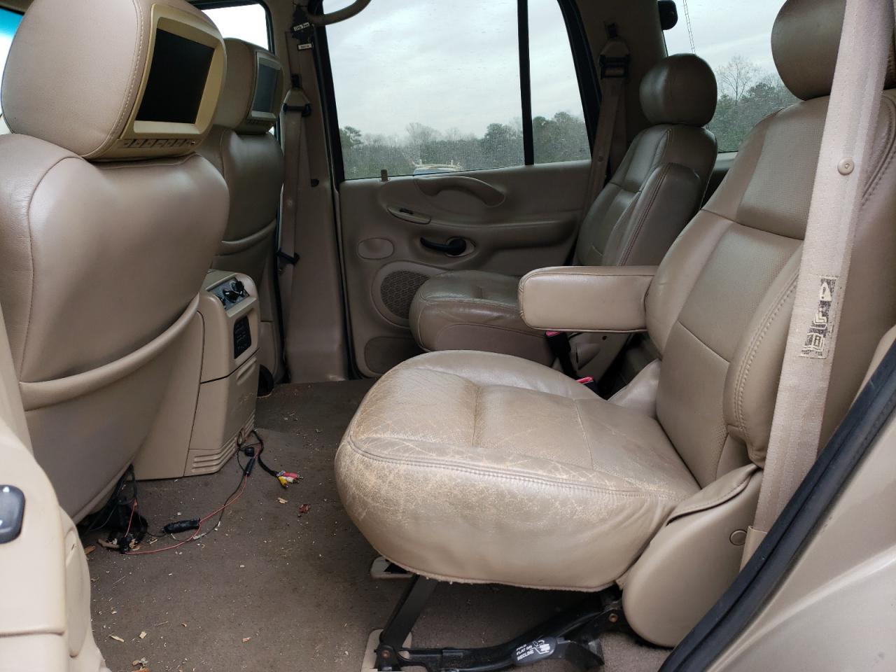 2001 Ford Expedition - Image 12