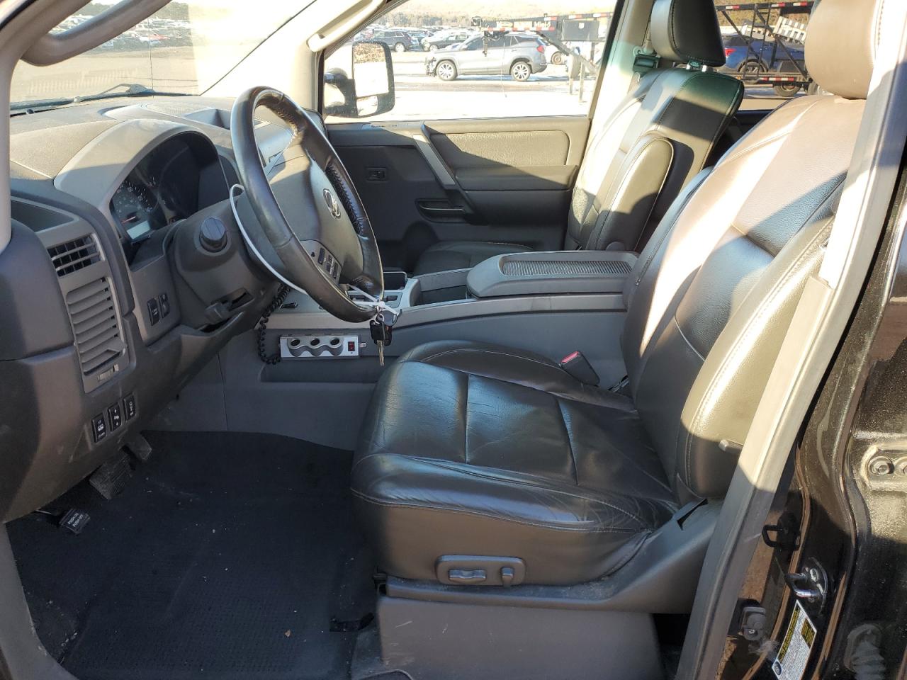 2006 Nissan Titan - Image 7