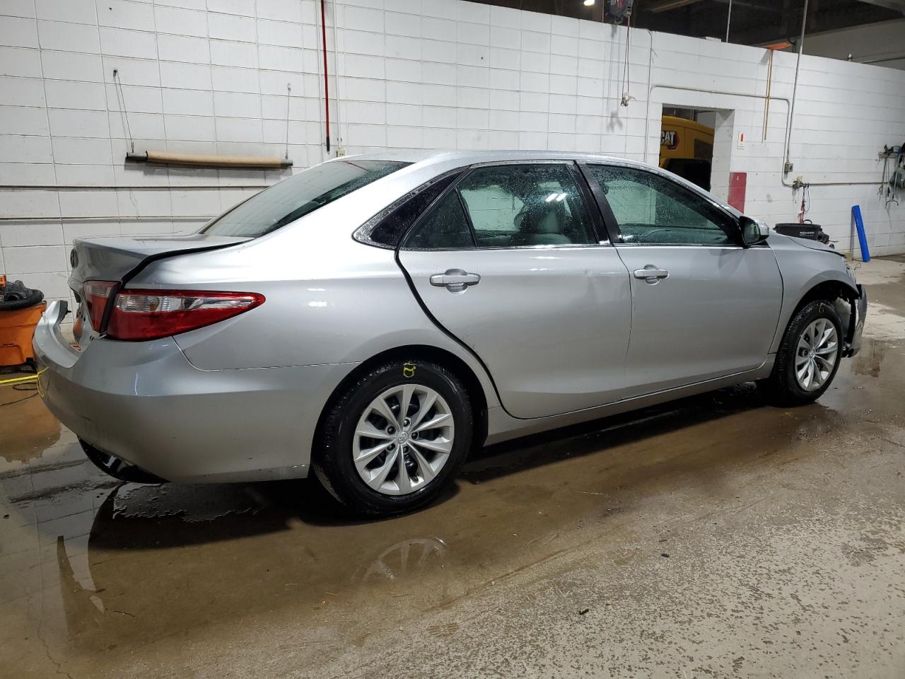 2015 Toyota Camry - Image 3