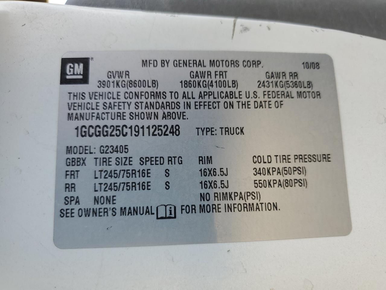 2009 Chevrolet Express - Image 13
