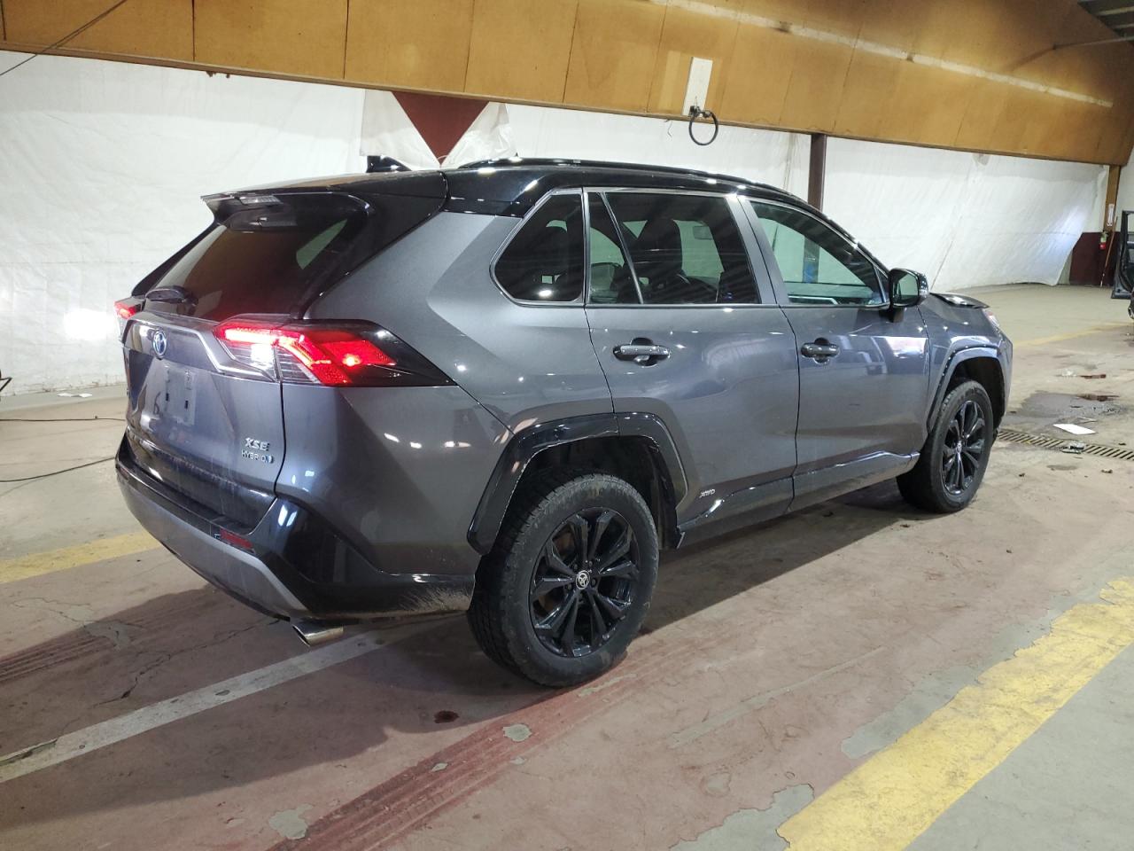 2022 Toyota RAV 4 - Image 3