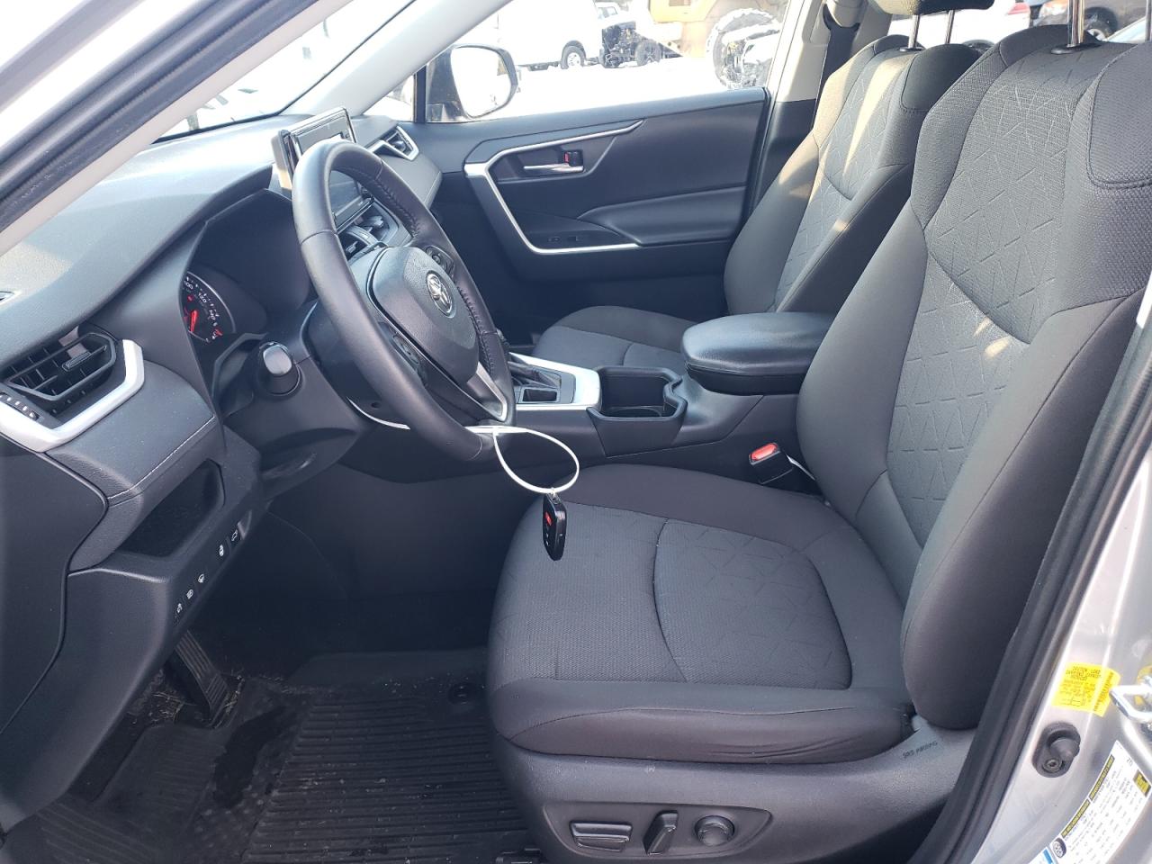2022 Toyota RAV 4 - Image 7