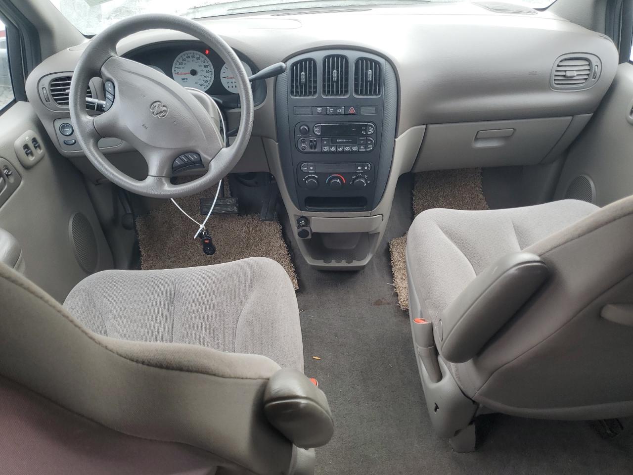 2003 Dodge Caravan - Image 8