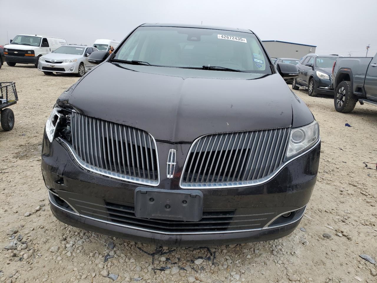 2014 Lincoln MKT - Image 5