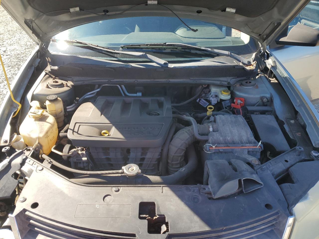 2009 Dodge Avenger - Image 11