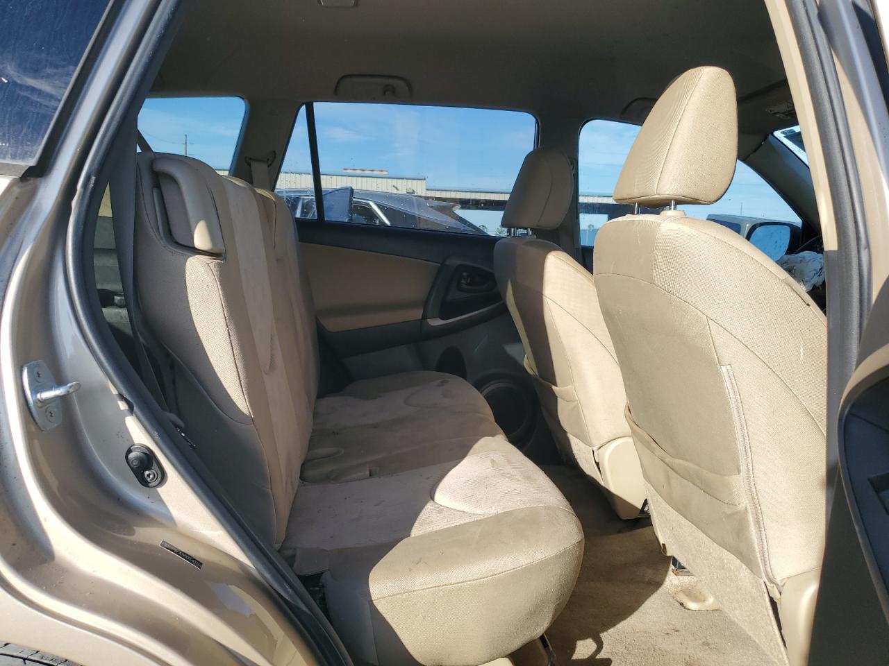 2012 Toyota RAV 4 - Image 11