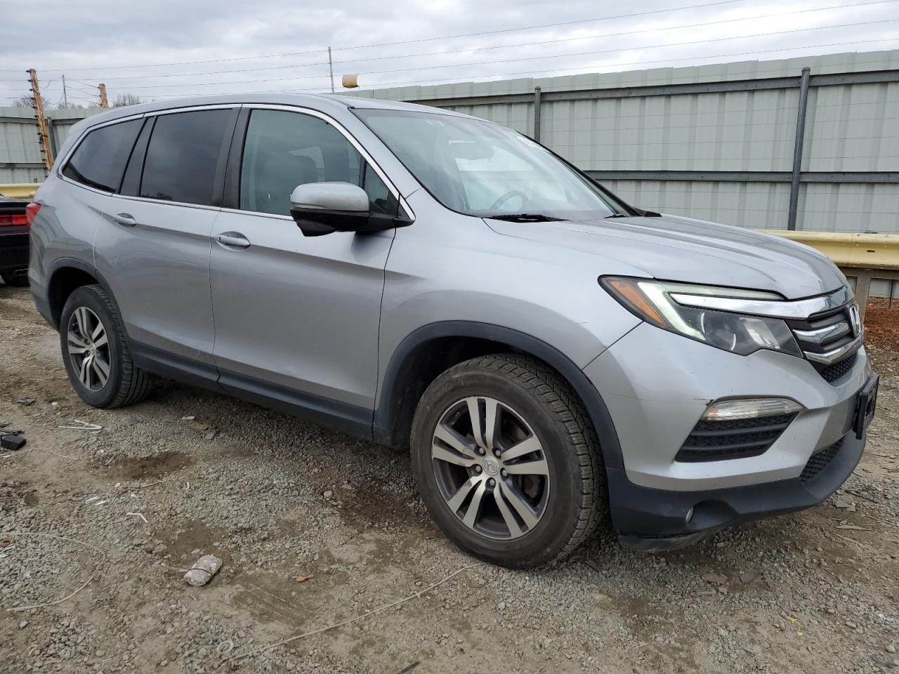 2017 Honda Pilot - Image 4