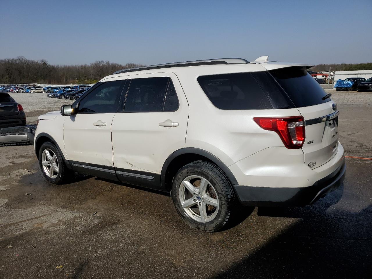 2017 Ford Explorer - Image 2