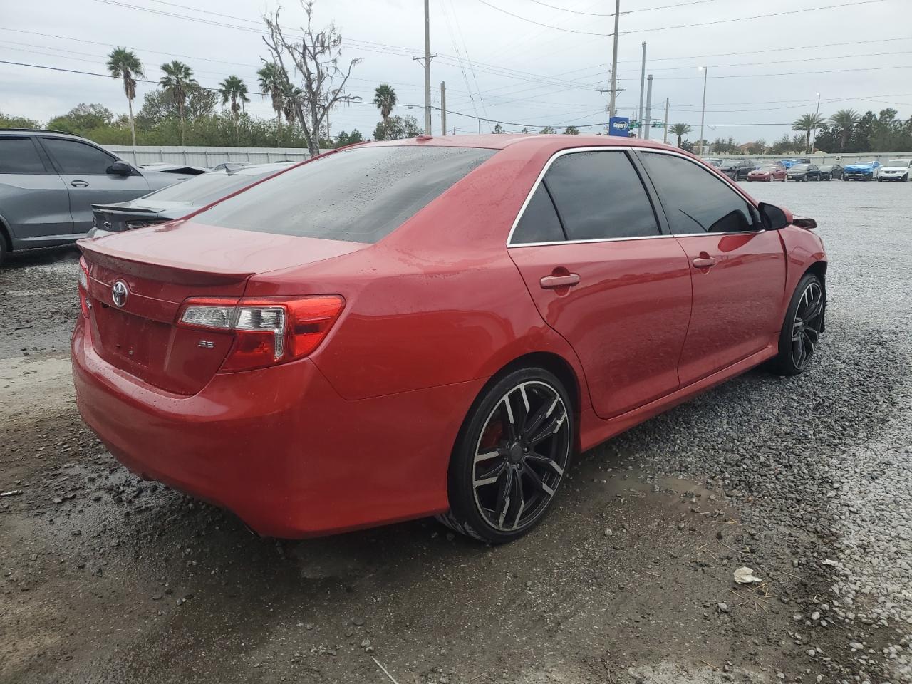2014 Toyota Camry - Image 3
