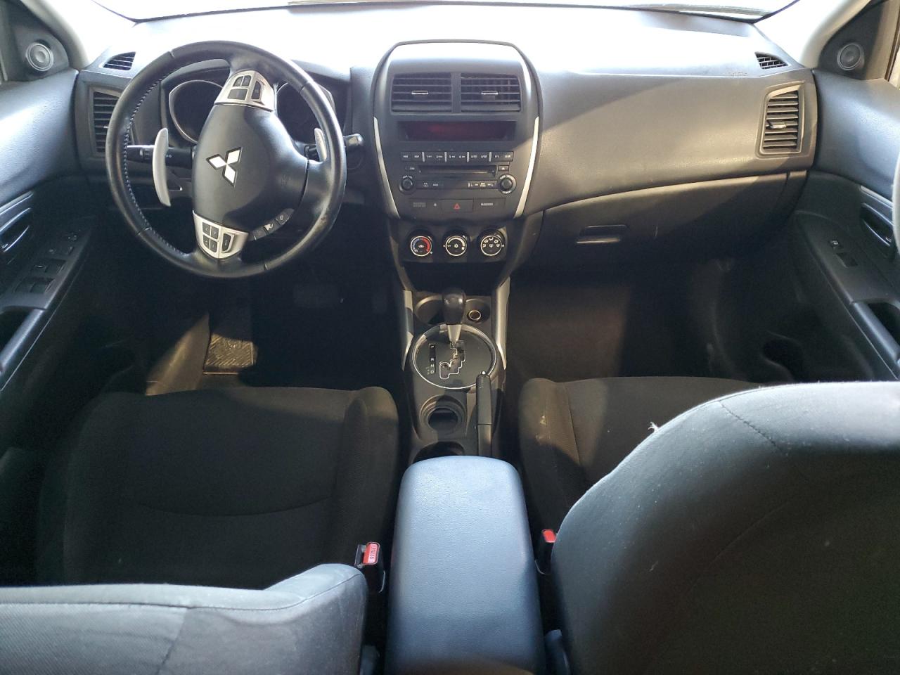 2012 Mitsubishi Outlander - Image 8