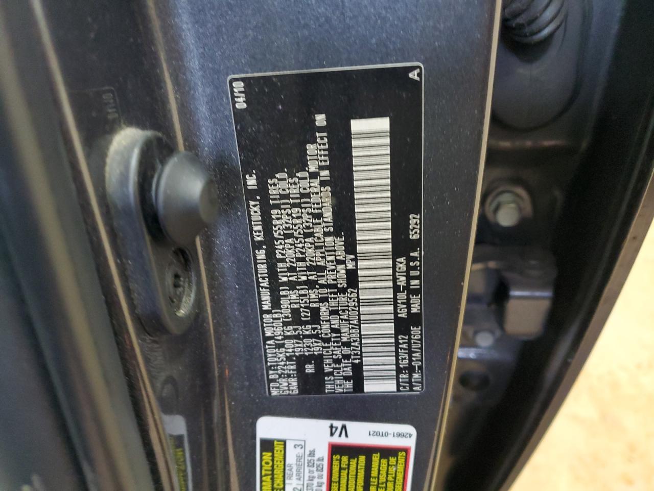 2010 Toyota Venza - Image 13