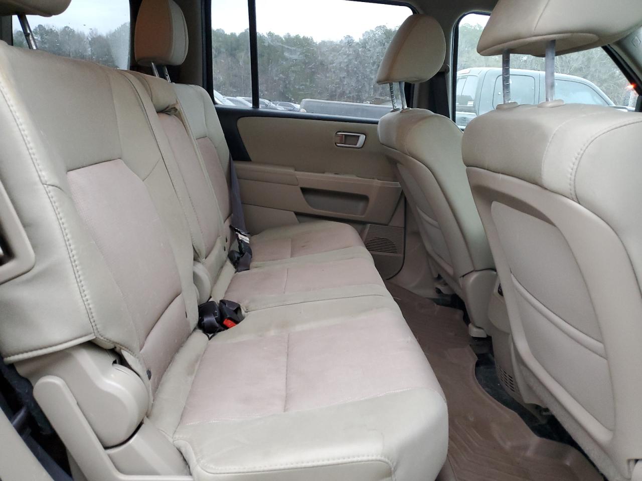 2015 Honda Pilot - Image 11