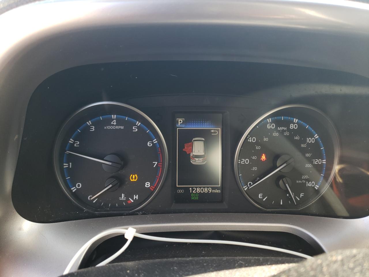 2018 Toyota RAV 4 - Image 9