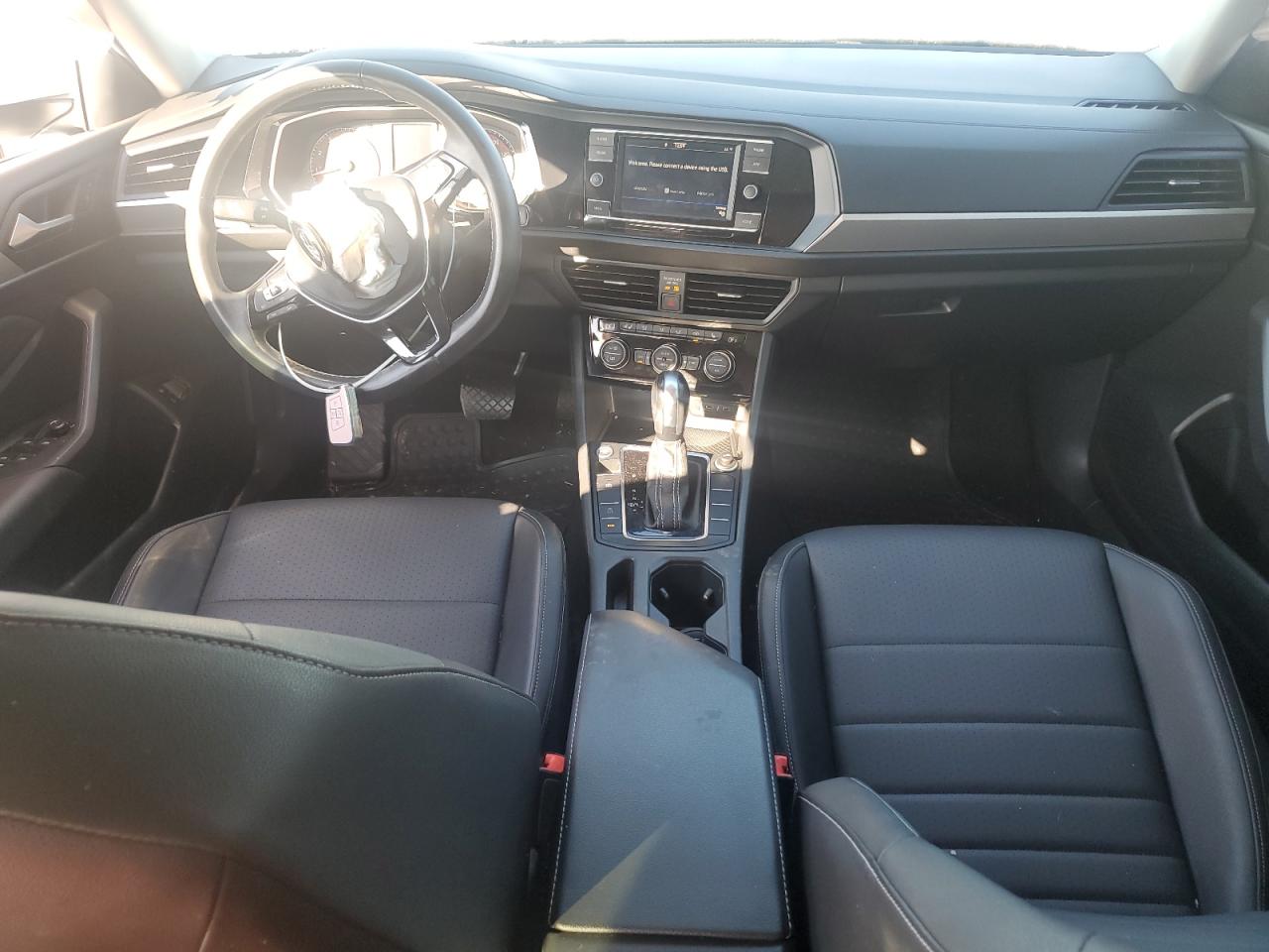 2021 Volkswagen Jetta - Image 8