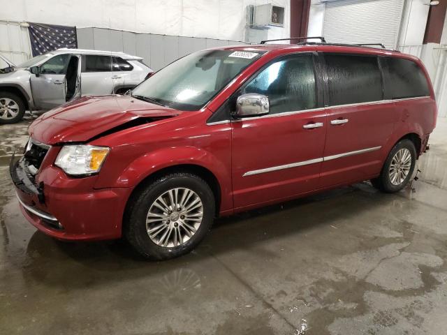  CHRYSLER MINIVAN 2013 Красный